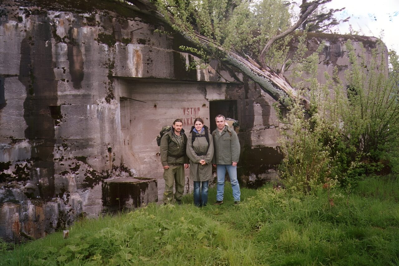 Bunkry 2004
